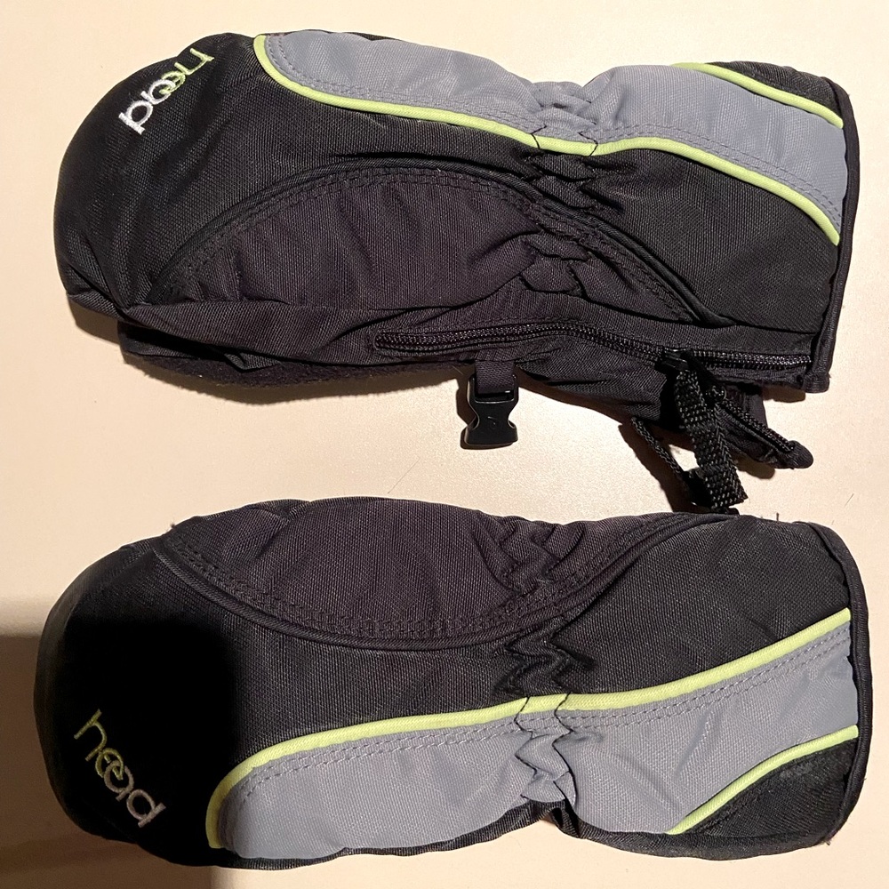 head boys gloves, like new